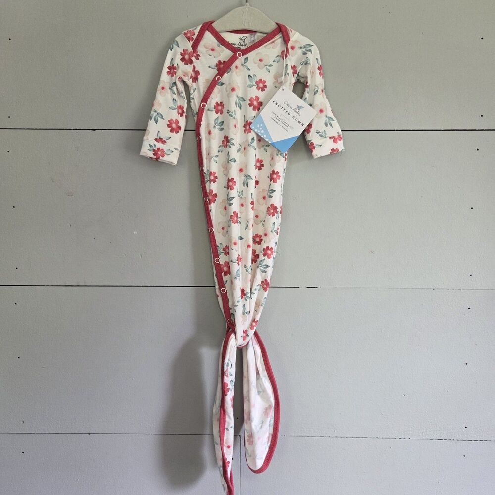 Copper Pearl Baby Knotted Sleep Gown 0-4m White Floral Long Sleeve Snap Front